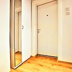 Unbeatable Location Comfy Central Apartment By Flat Mаnager