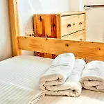 Unbeatable Location Comfy Central Apartment By Flat Mаnager