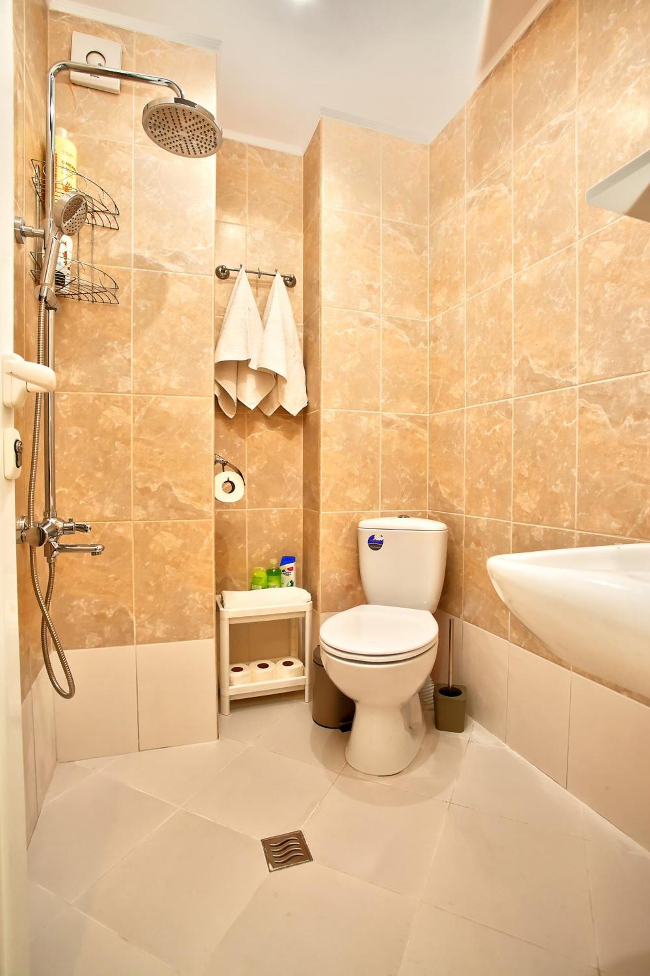 Unbeatable Location Comfy By Flat Mаnager Apartment *