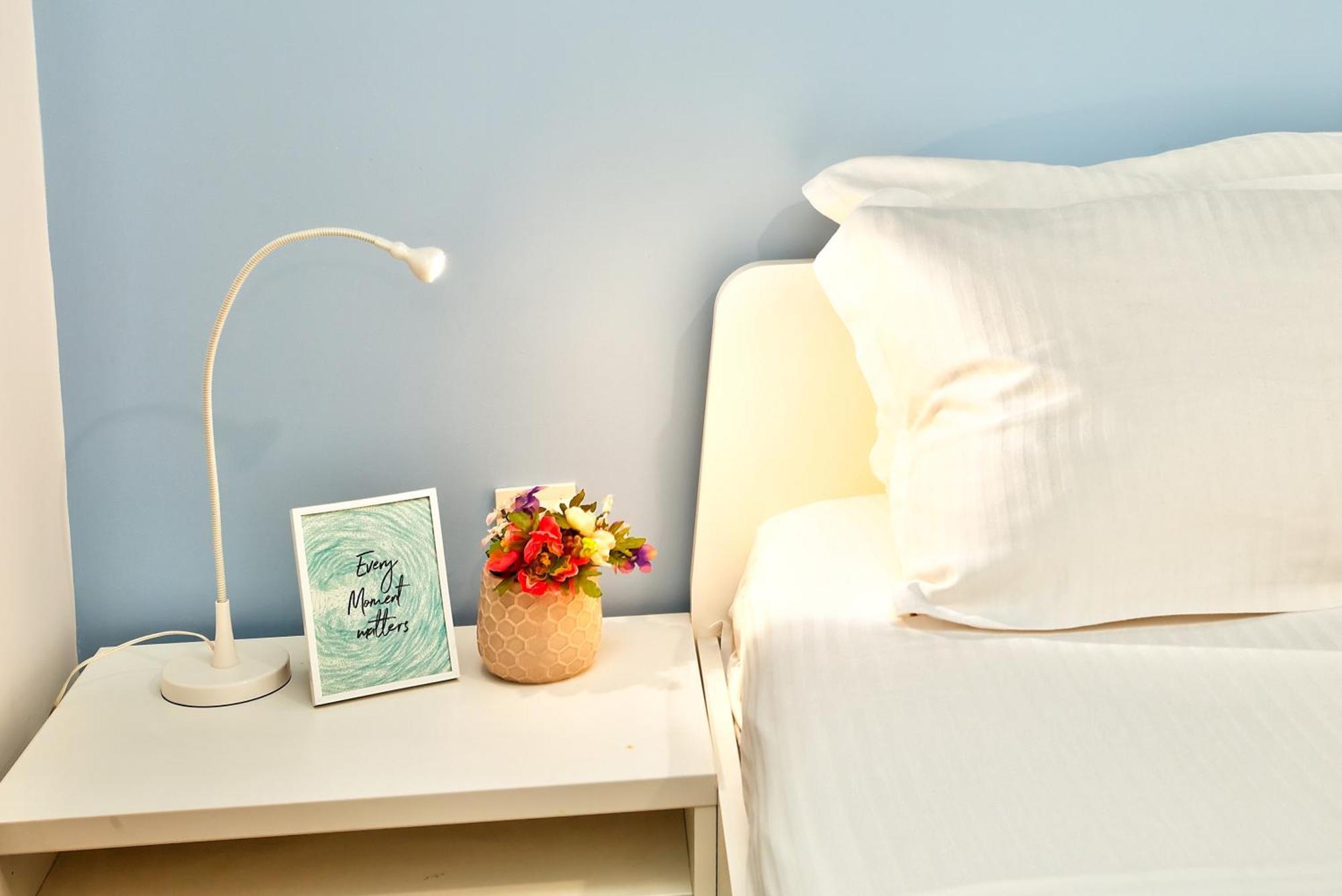 Unbeatable Location Comfy By Flat Mаnager Apartment
